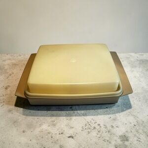 VINTAGE Tupperware Deviled Egg Keeper 2 Tray Container 722 &723  Harvest Gold